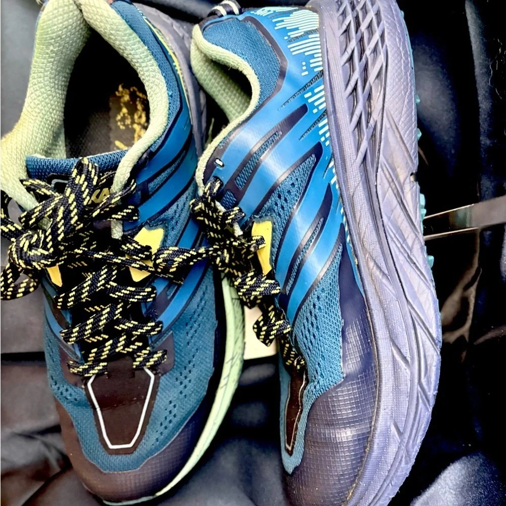 Hoka One One Speedgoat 3 Teal and Navy Shoes-Size 6 - Picture 4 of 7